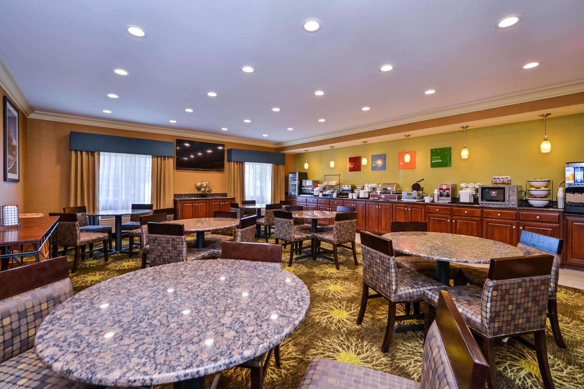 Mainstay Suites Joliet I-55 Zewnętrze zdjęcie